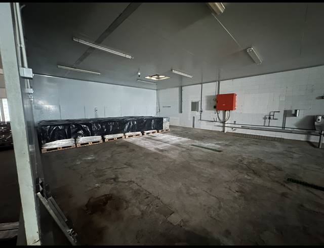 2,000M² WAREHOUSE FOR SALE IN FOUNDERS VIEW